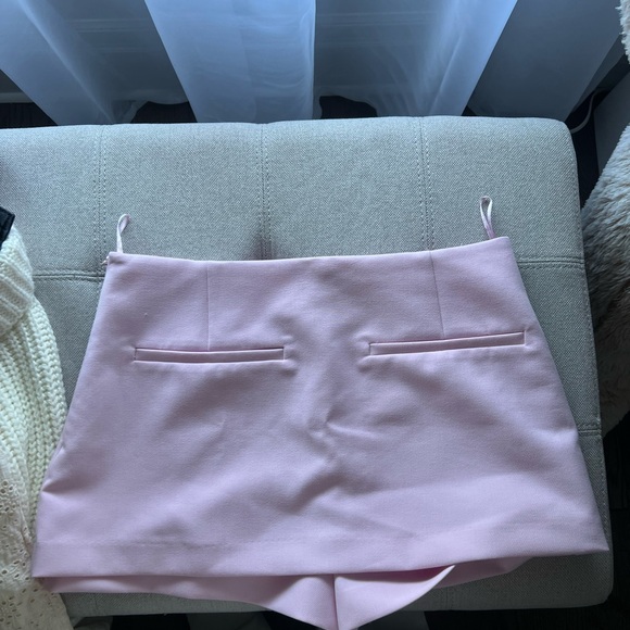 Pink skirt from Zara. - Picture 3 of 3